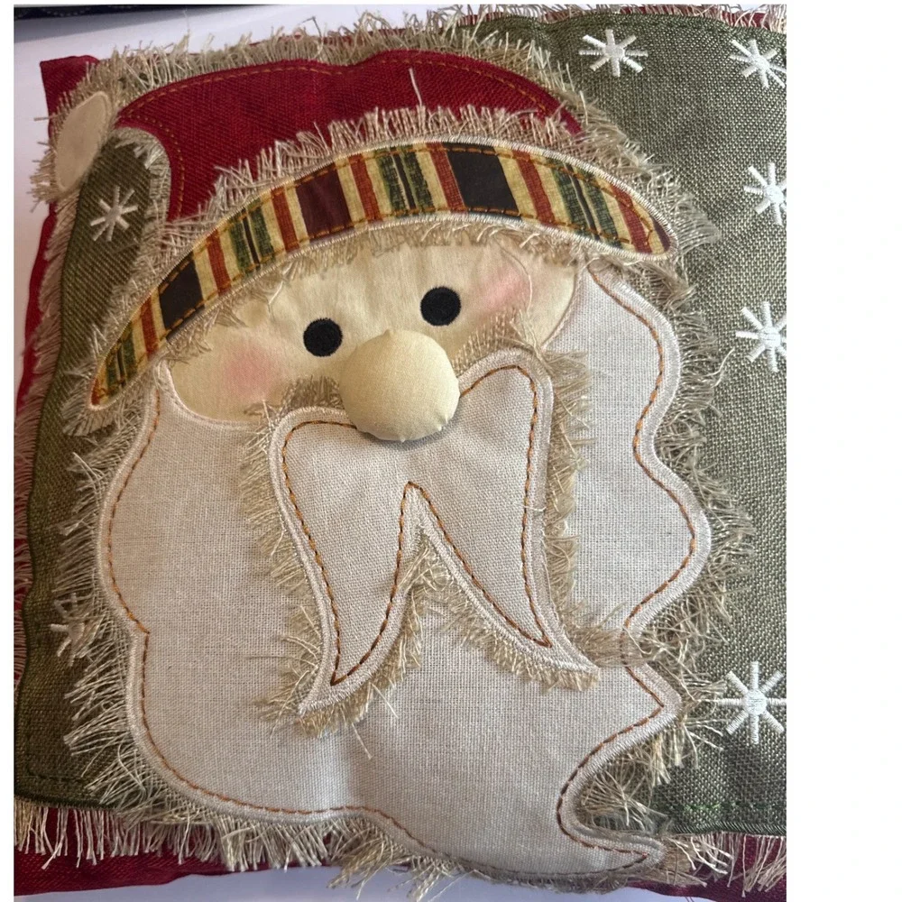 Santa Claus Throw Pillow Unisex 17x17 Red Green Excellent Rustic Decor Holiday